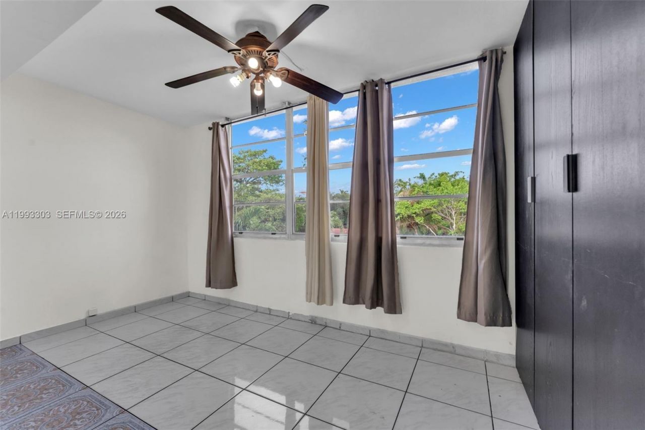 1800 SW 25th St , Unit 2305, Miami, FL 33133 Photo