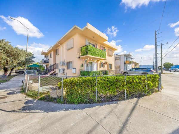 955 W 23rd St , Hialeah, FL 33010