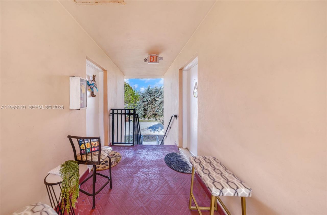 955 W 23rd St , Hialeah, FL 33010 Photo