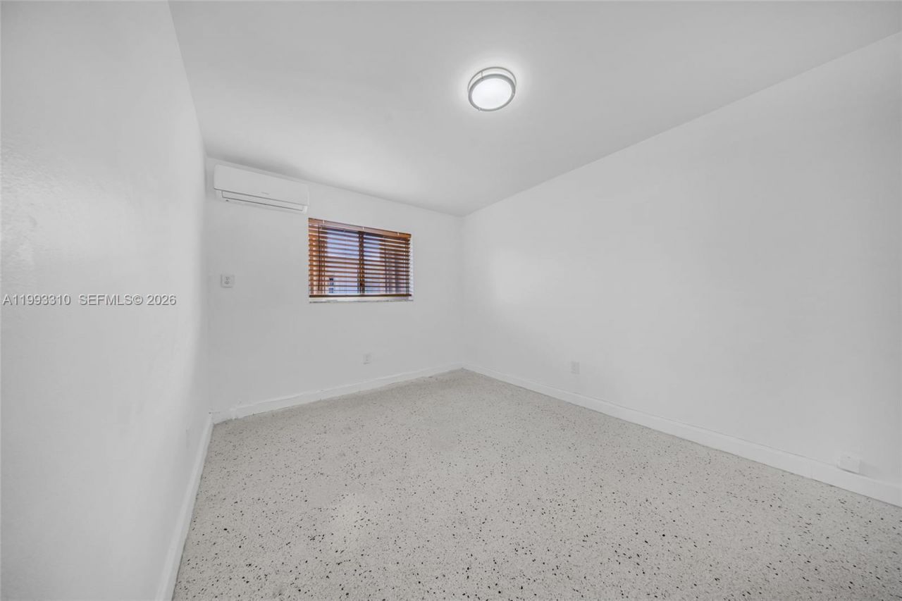 955 W 23rd St, Hialeah, FL 33010 Photo