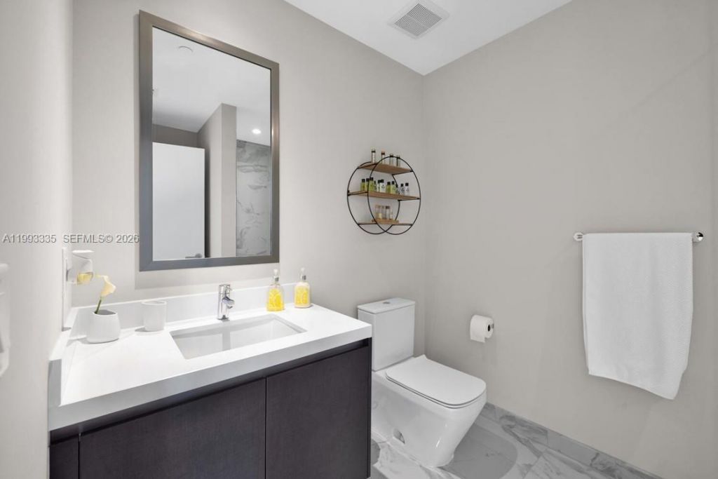 851 NE 1st Ave , Unit 3401, Miami, FL 33132 Photo