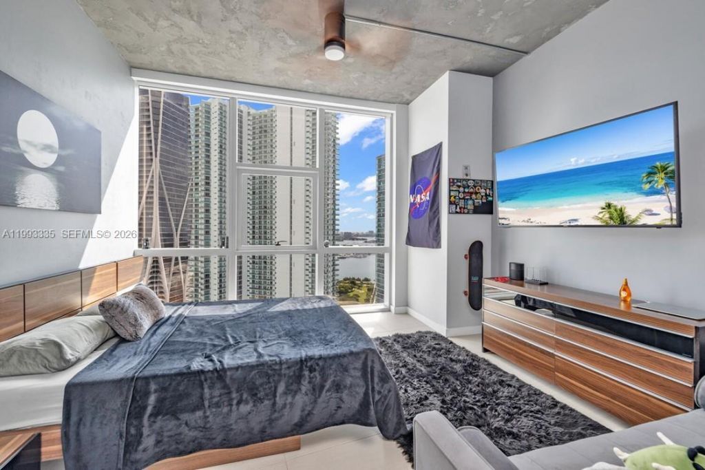 851 NE 1st Ave , Unit 3401, Miami, FL 33132 Photo