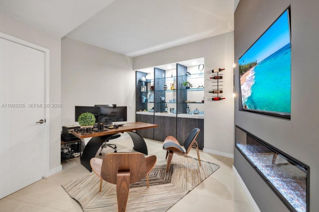 851 NE 1st Ave , Unit 3401, Miami, FL 33132 Photo