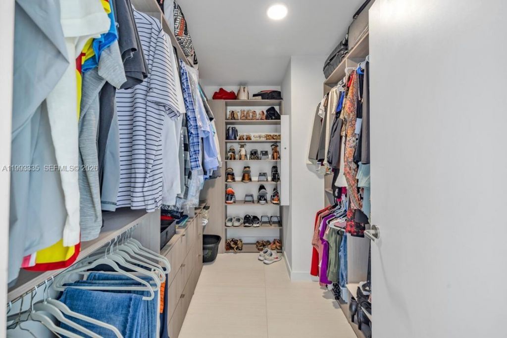 851 NE 1st Ave, Unit 3401, Miami, FL 33132 Photo