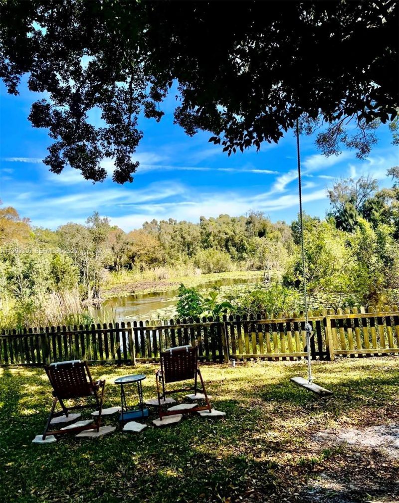 15521 Wetstone Drive, Tampa, FL 33613 Photo