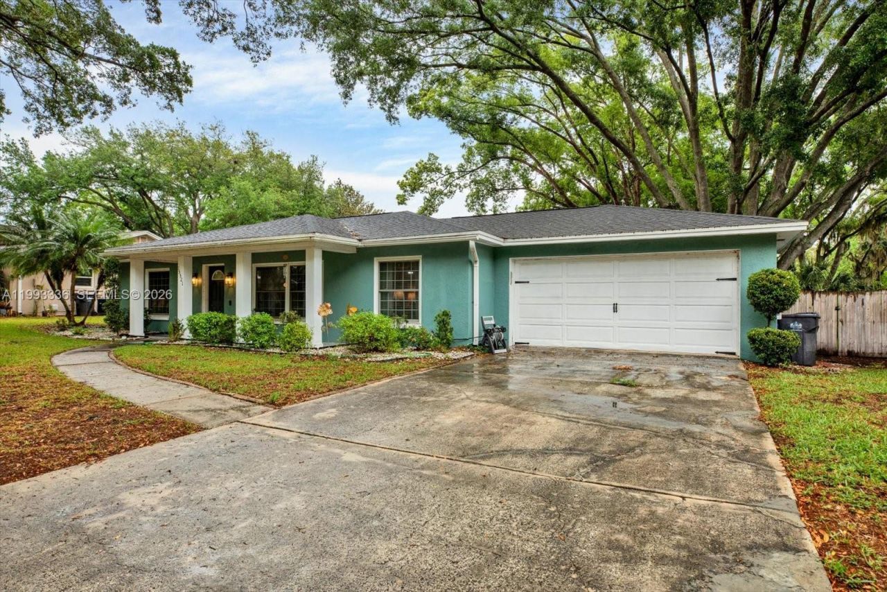 15521 Wetstone Drive, Tampa, FL 33613 Photo