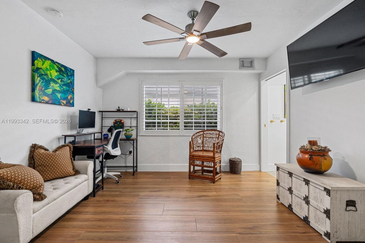 9517 Bay Dr, Surfside, FL 33154 Photo