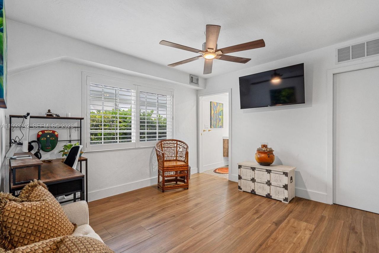 9517 Bay Dr, Surfside, FL 33154 Photo