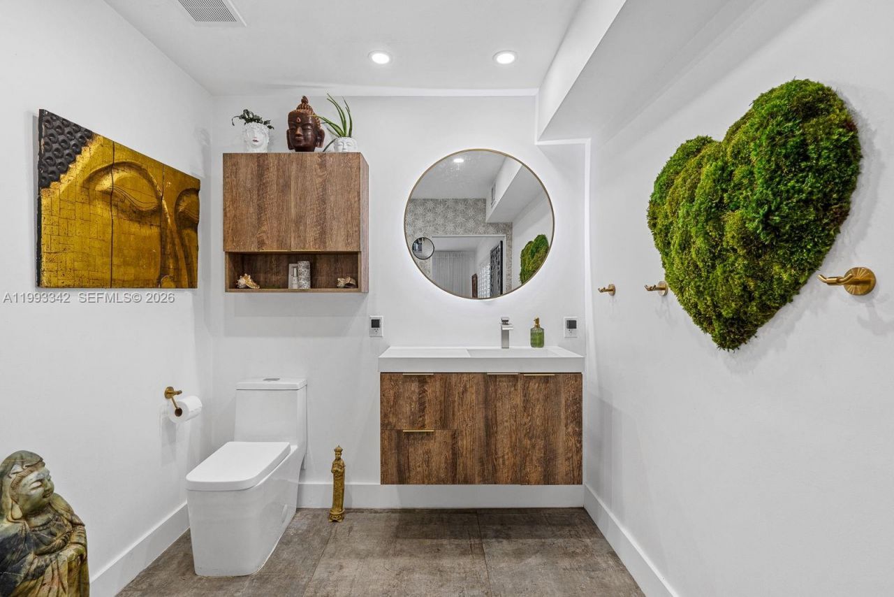 9517 Bay Dr, Surfside, FL 33154 Photo