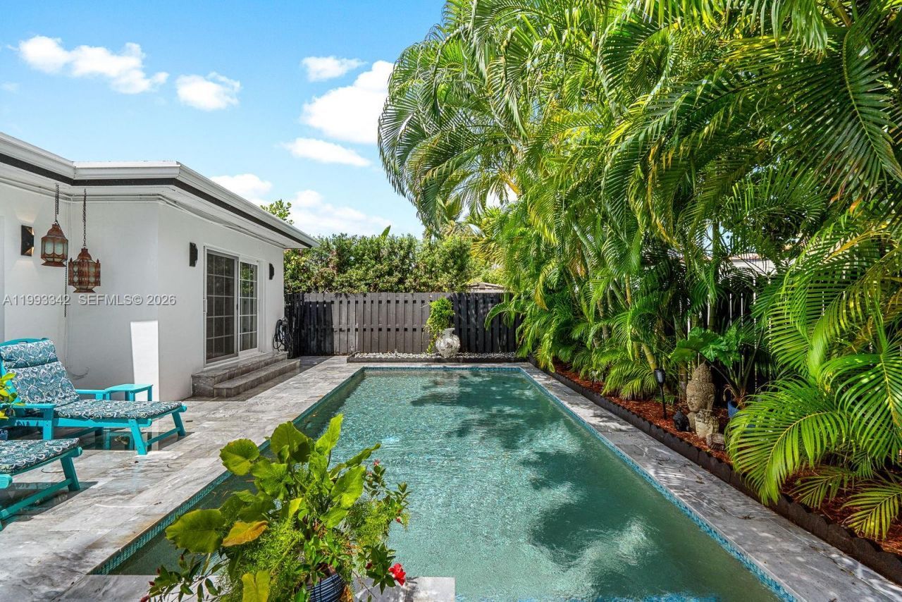 9517 Bay Dr, Surfside, FL 33154 Photo