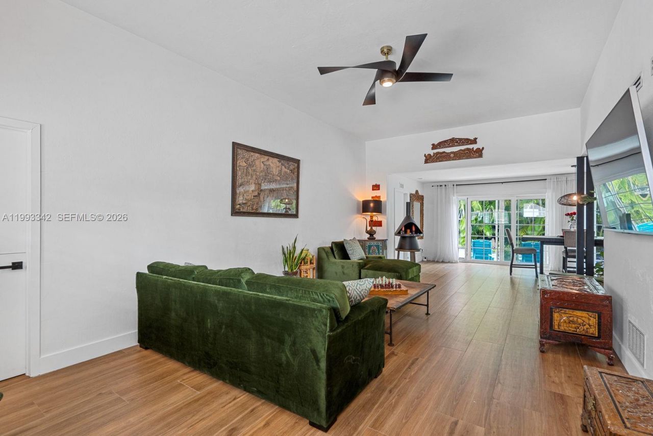 9517 Bay Dr, Surfside, FL 33154 Photo