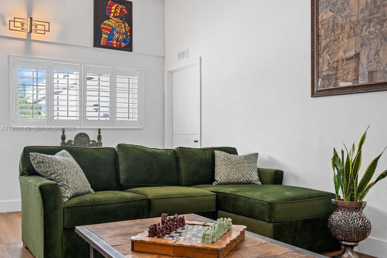 9517 Bay Dr, Surfside, FL 33154 Photo