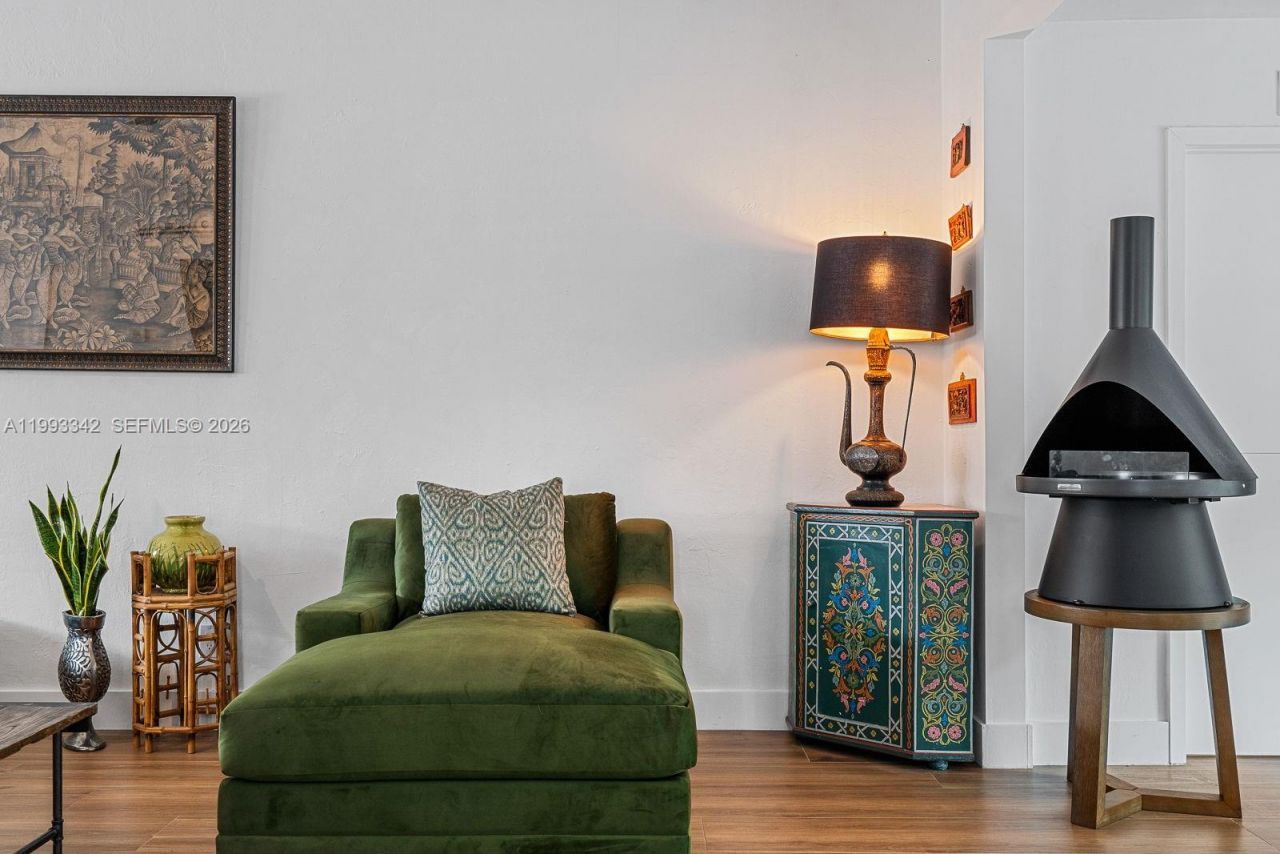 9517 Bay Dr, Surfside, FL 33154 Photo