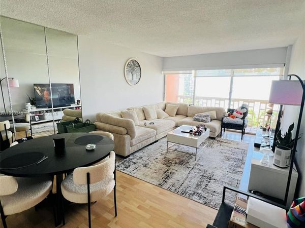 600 NE 25th St , Unit PHE 74, Miami, FL 33137