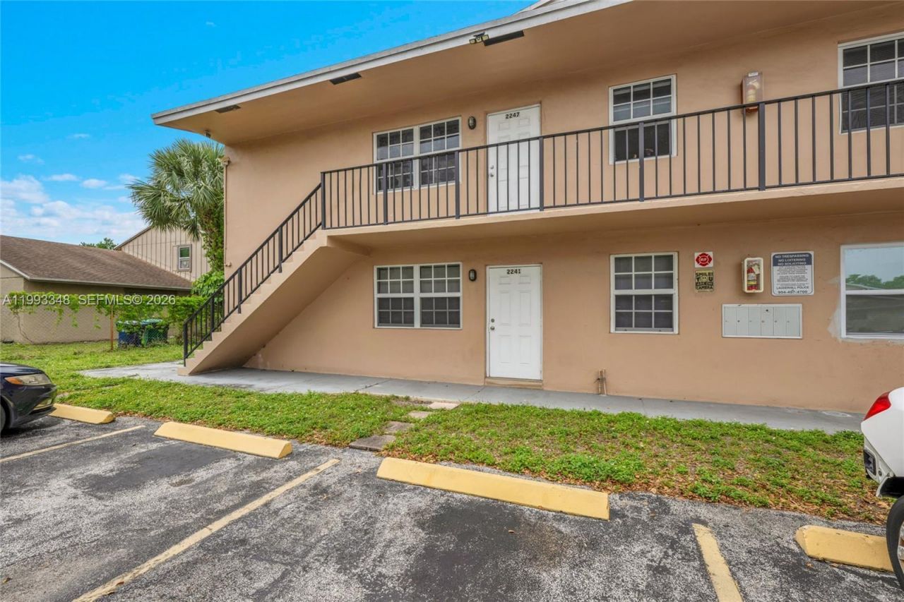 2241 NW 59th Terrace, Unit 001, Lauderhill, FL 33313 Photo
