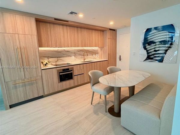 77 SE 5th St, Unit 1608, Miami, FL 33131