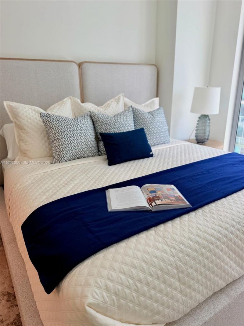 77 SE 5th St, Unit 1608, Miami, FL 33131 Photo