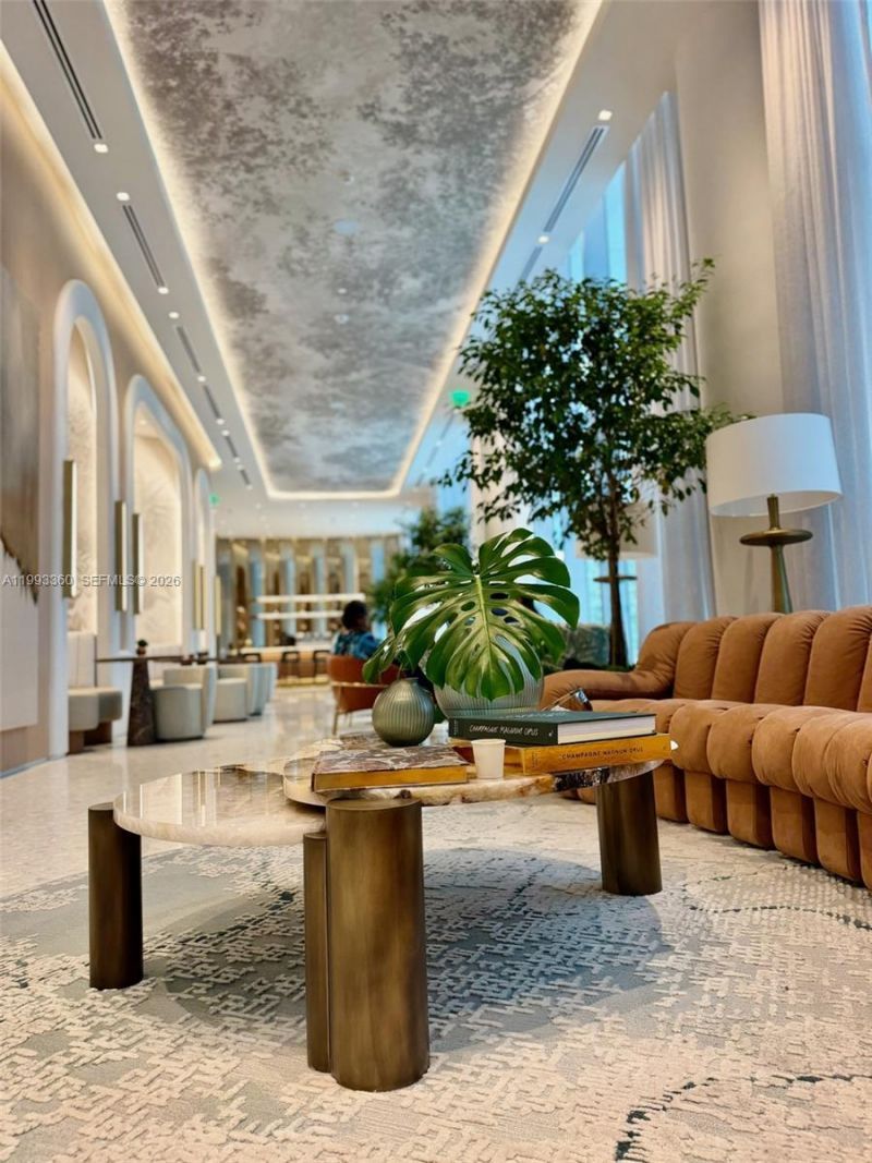 77 SE 5th St, Unit 1608, Miami, FL 33131 Photo