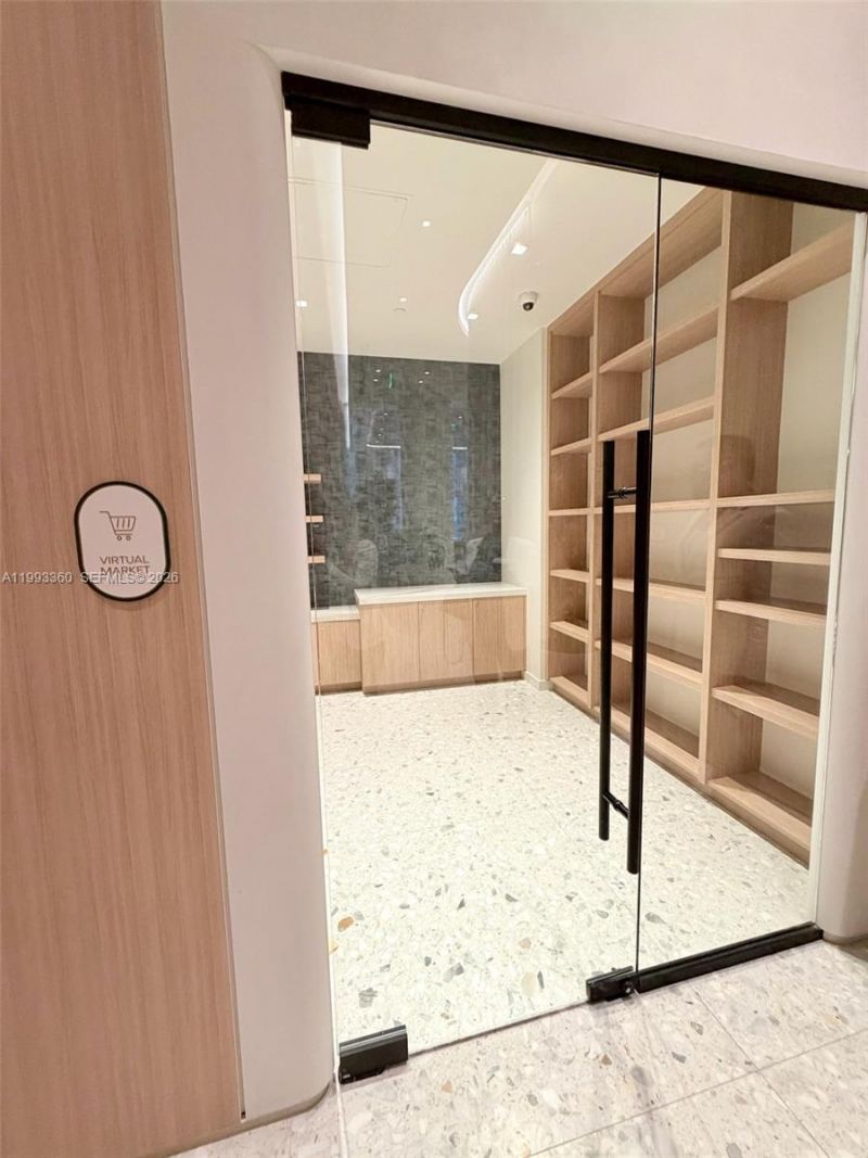 77 SE 5th St, Unit 1608, Miami, FL 33131 Photo