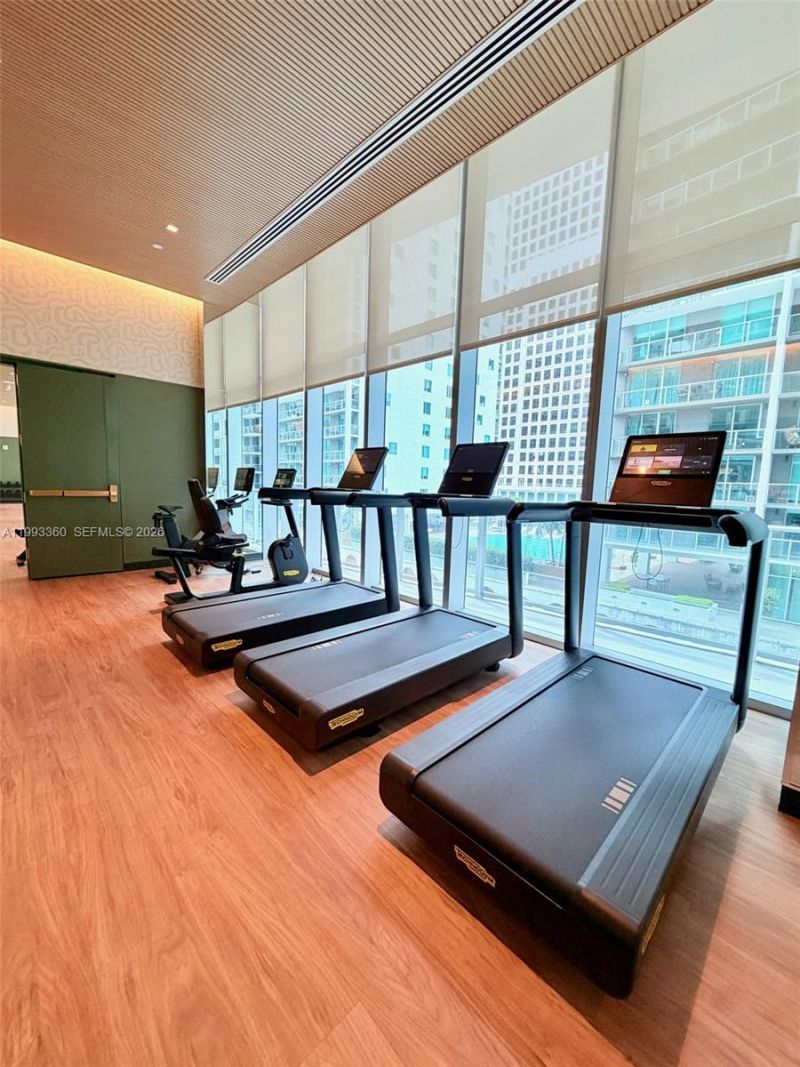 77 SE 5th St, Unit 1608, Miami, FL 33131 Photo