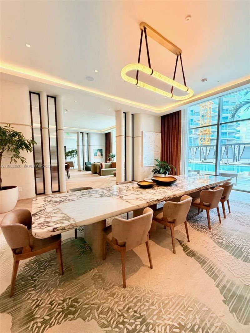 77 SE 5th St, Unit 1608, Miami, FL 33131 Photo