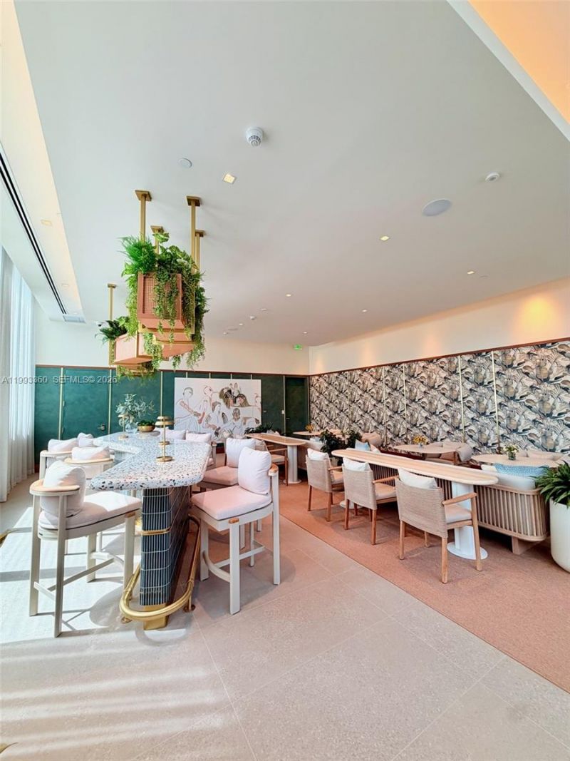 77 SE 5th St, Unit 1608, Miami, FL 33131 Photo