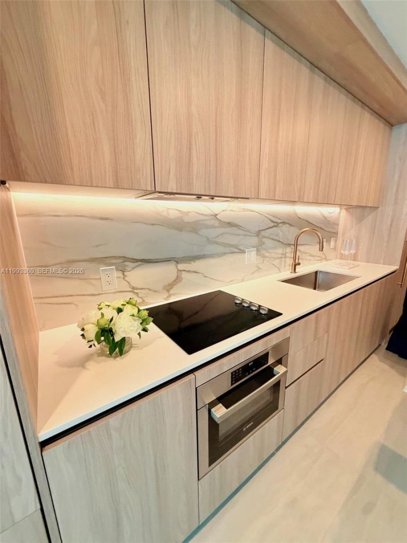 77 SE 5th St, Unit 1608, Miami, FL 33131 Photo