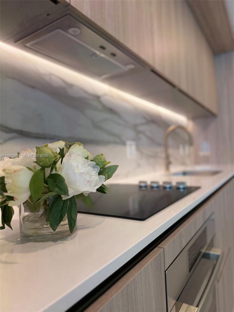 77 SE 5th St, Unit 1608, Miami, FL 33131 Photo