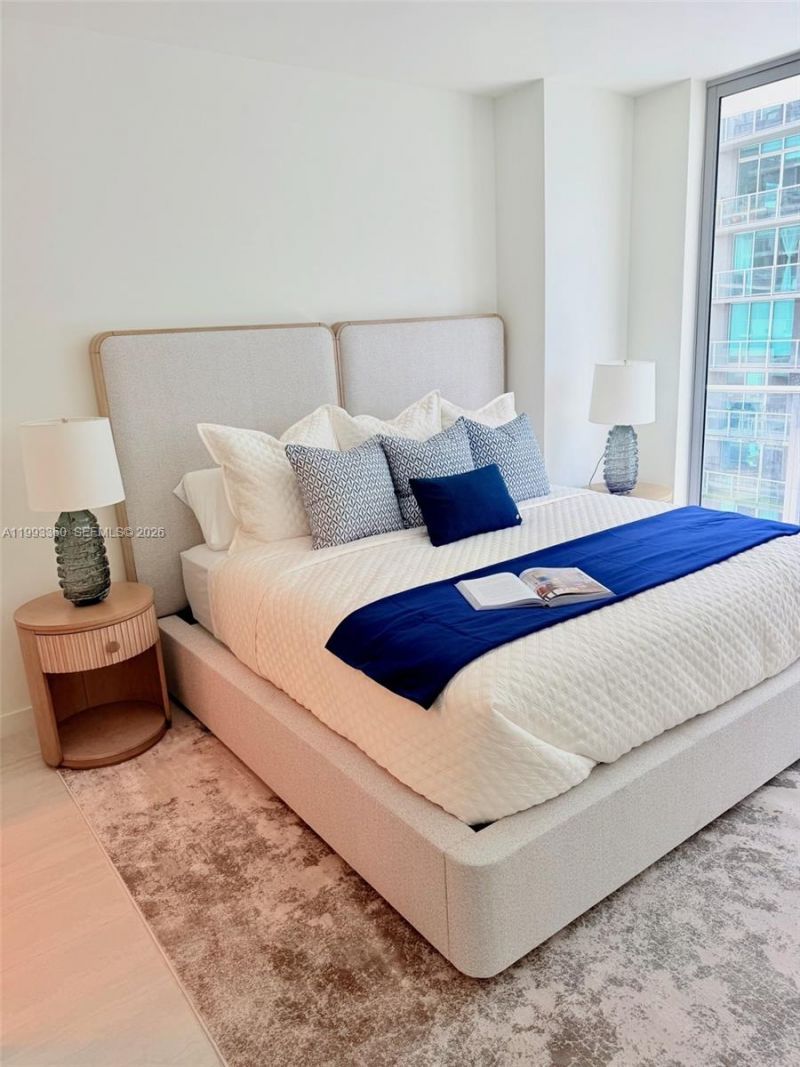77 SE 5th St, Unit 1608, Miami, FL 33131 Photo