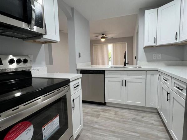 6440 NW 114th Ave, Unit 406, Doral, FL 33178