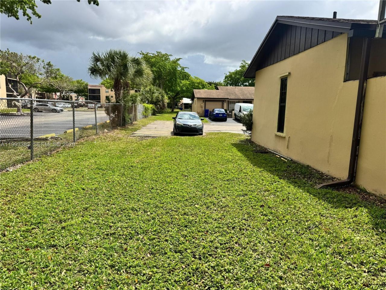 9291 E Fern Ln , Miramar, FL 33025 Photo