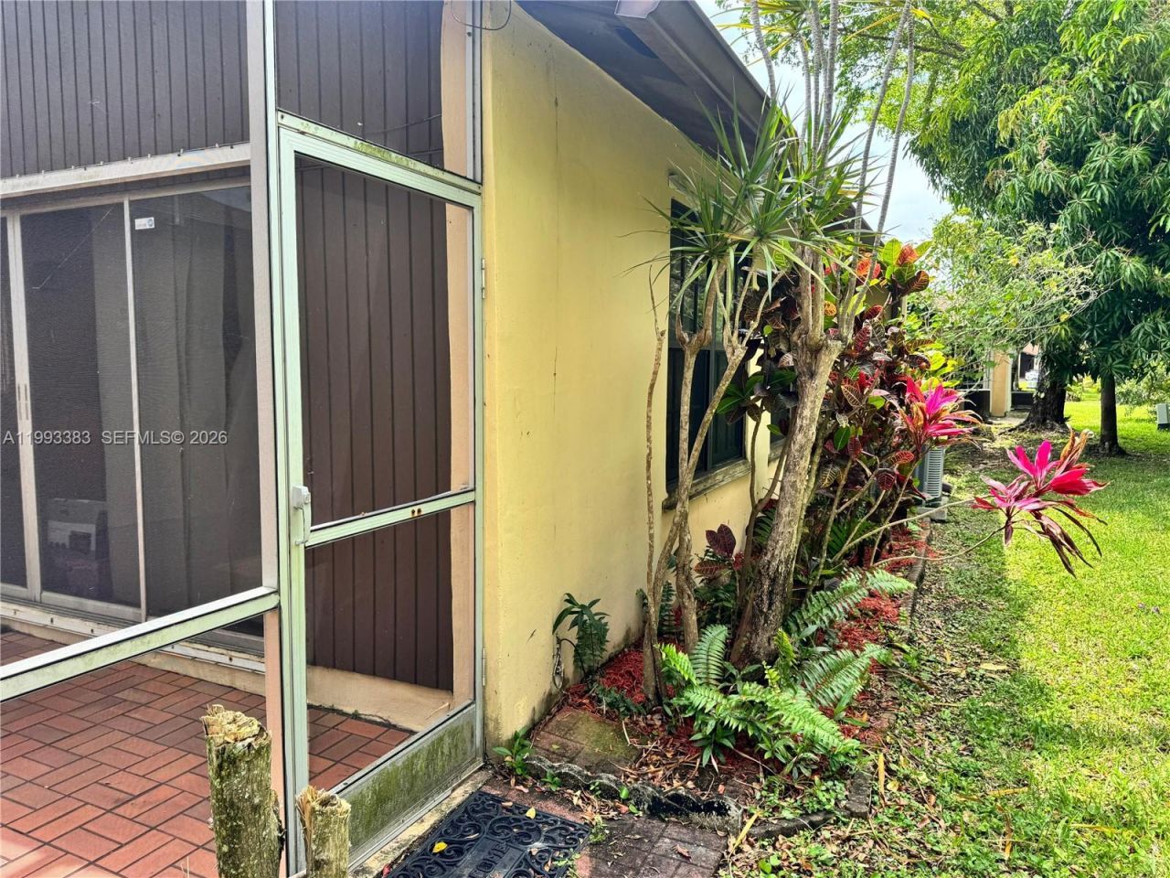 9291 E Fern Ln , Miramar, FL 33025 Photo