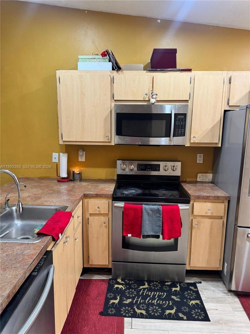 9291 E Fern Ln , Miramar, FL 33025 Photo