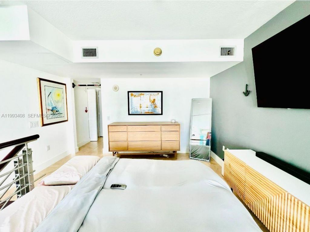 41 SE 5th St, Unit 903, Miami, FL 33131 Photo