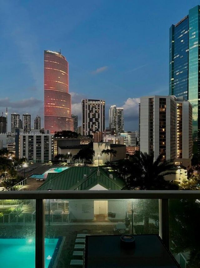 41 SE 5th St, Unit 903, Miami, FL 33131 Photo