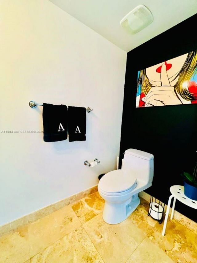41 SE 5th St, Unit 903, Miami, FL 33131 Photo