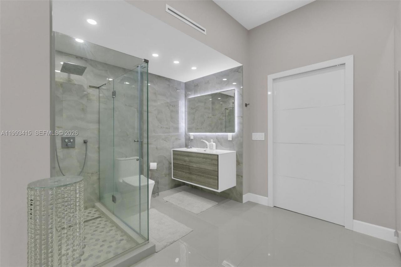 18011 Biscayne Blvd, Unit PH04, Aventura, FL 33160 Photo