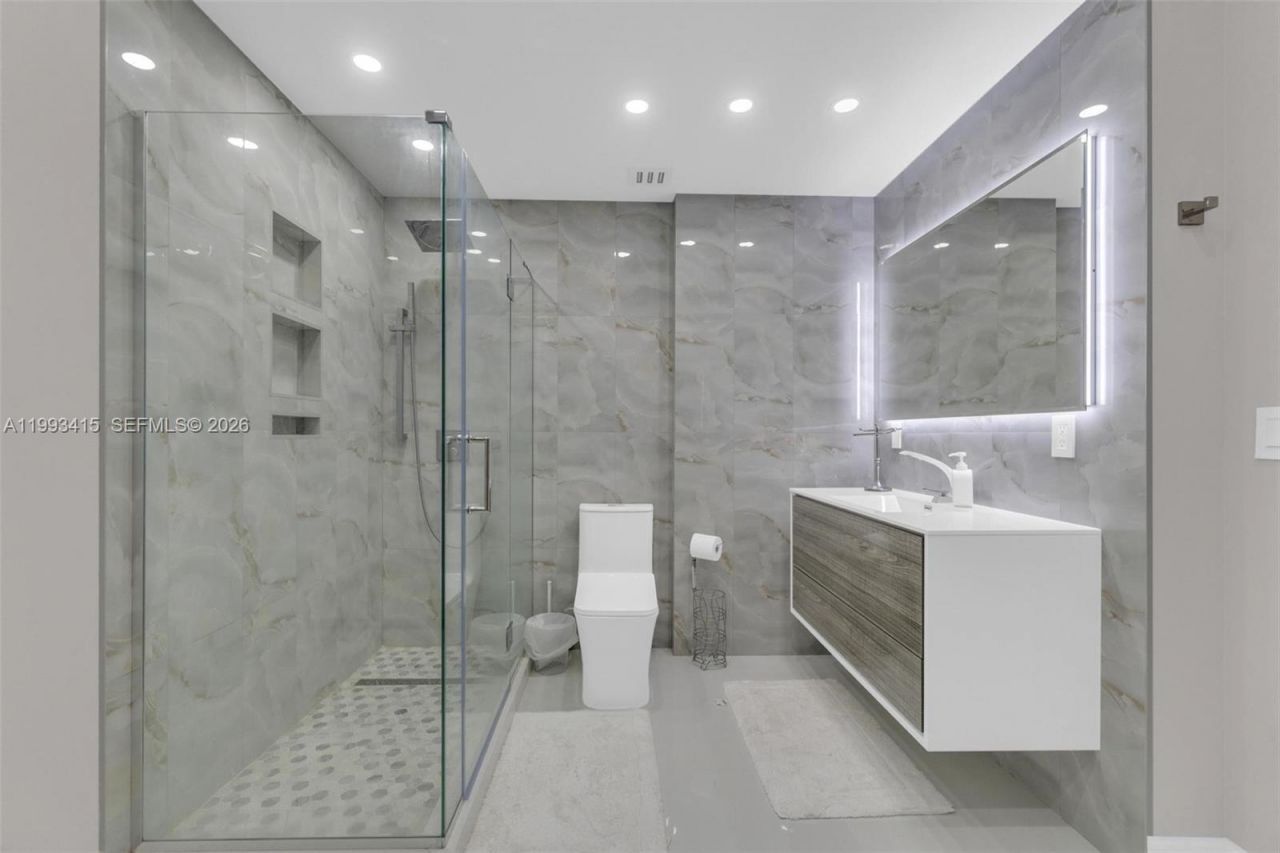 18011 Biscayne Blvd, Unit PH04, Aventura, FL 33160 Photo