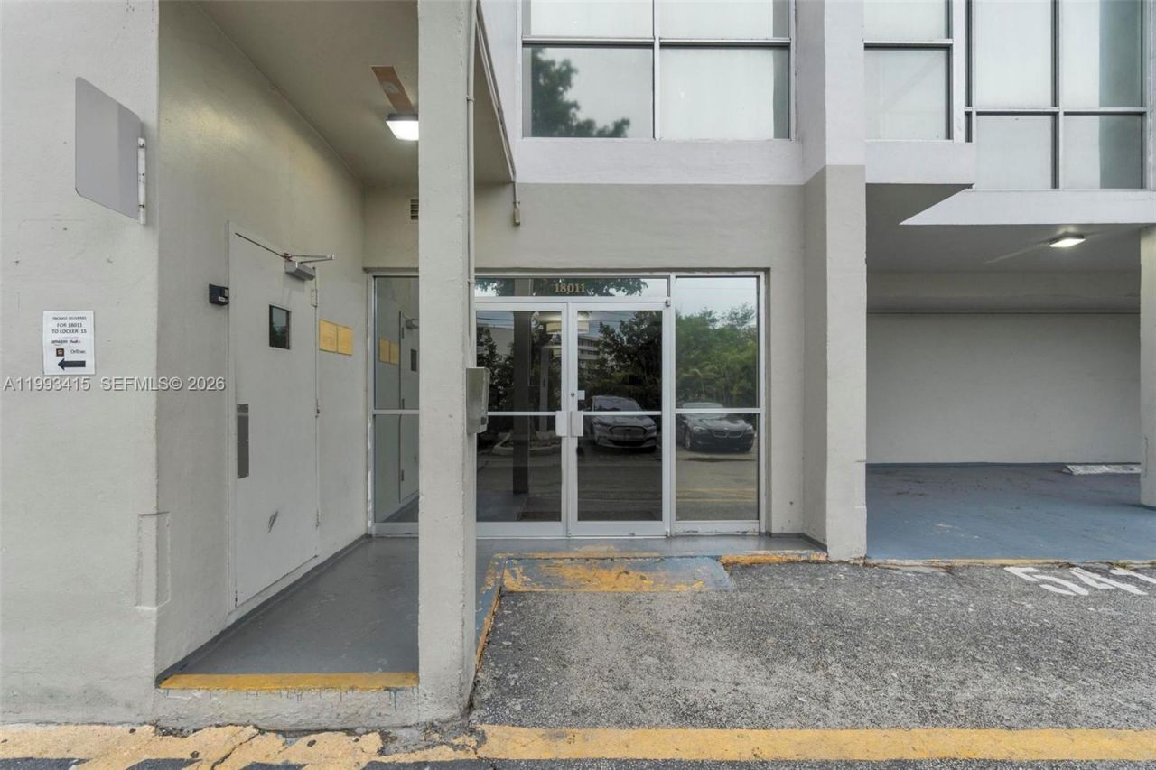 18011 Biscayne Blvd, Unit PH04, Aventura, FL 33160 Photo
