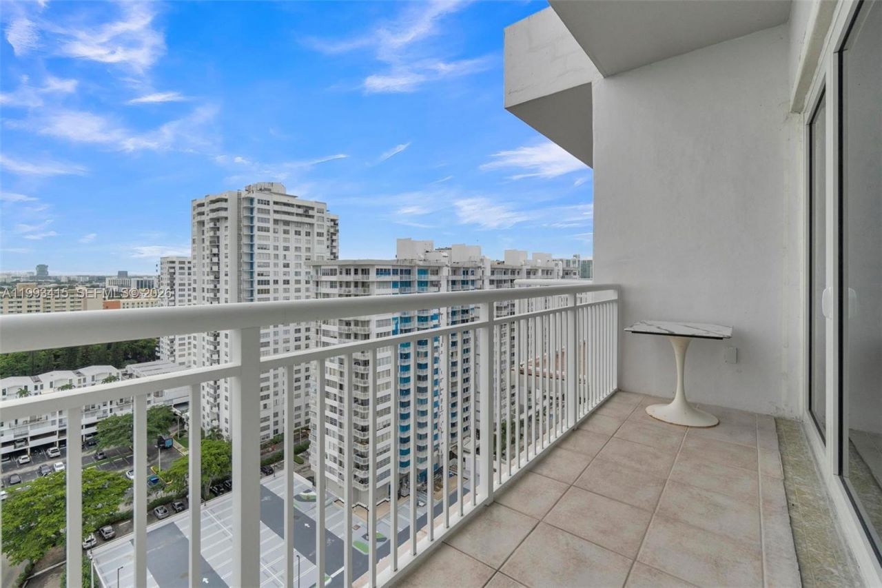 18011 Biscayne Blvd, Unit PH04, Aventura, FL 33160 Photo