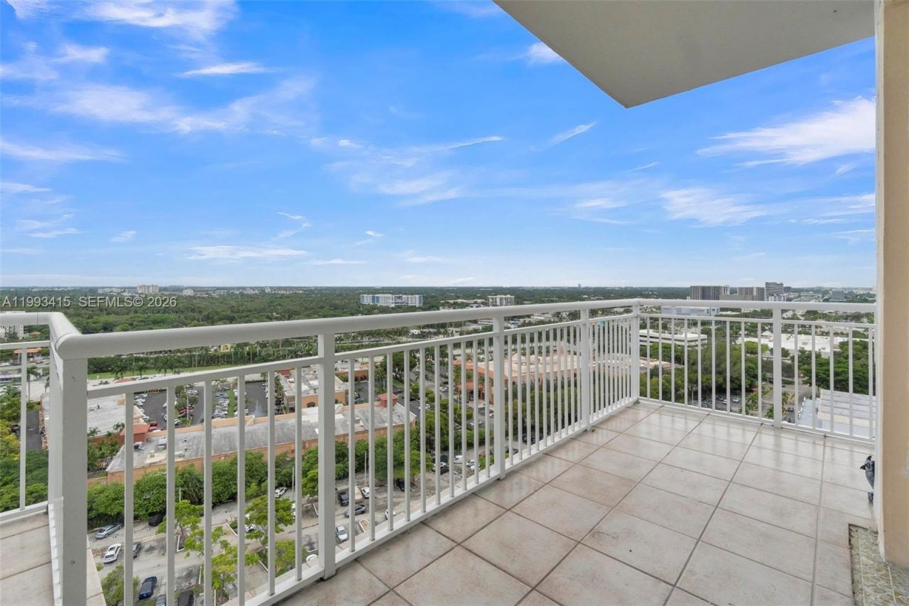 18011 Biscayne Blvd, Unit PH04, Aventura, FL 33160 Photo
