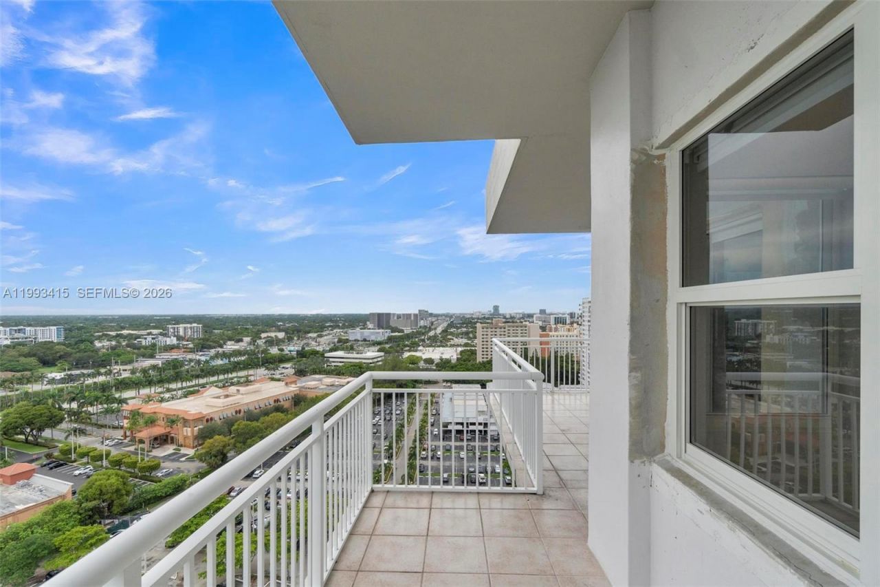 18011 Biscayne Blvd, Unit PH04, Aventura, FL 33160 Photo