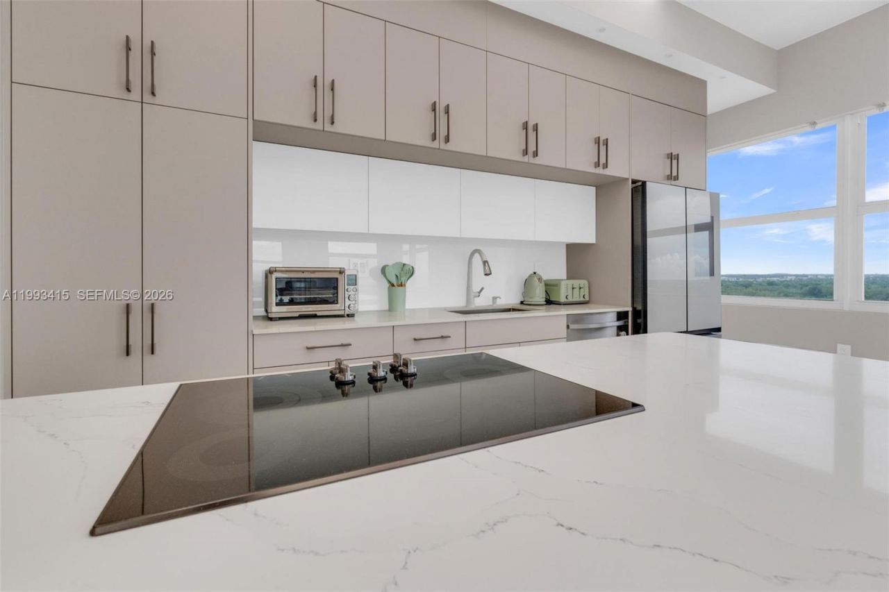 18011 Biscayne Blvd, Unit PH04, Aventura, FL 33160 Photo