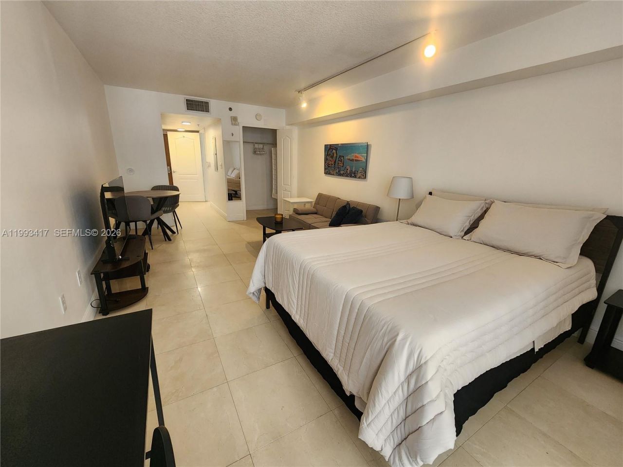 1200 Brickell Bay Dr, Unit 1510, Miami, FL 33131 Photo