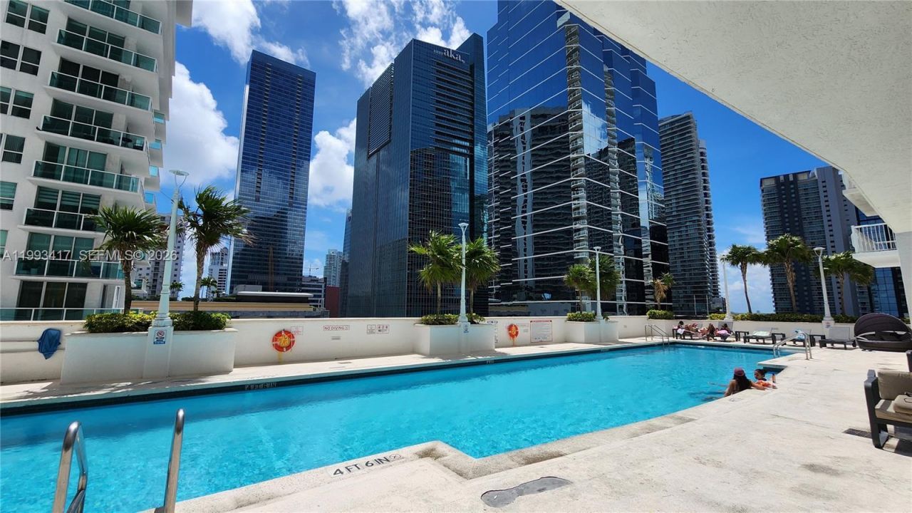 1200 Brickell Bay Dr, Unit 1510, Miami, FL 33131 Photo