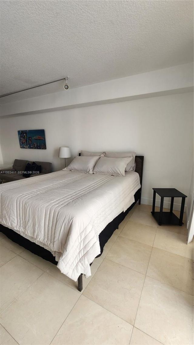 1200 Brickell Bay Dr, Unit 1510, Miami, FL 33131 Photo