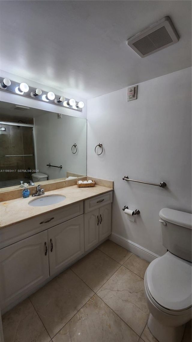 1200 Brickell Bay Dr, Unit 1510, Miami, FL 33131 Photo