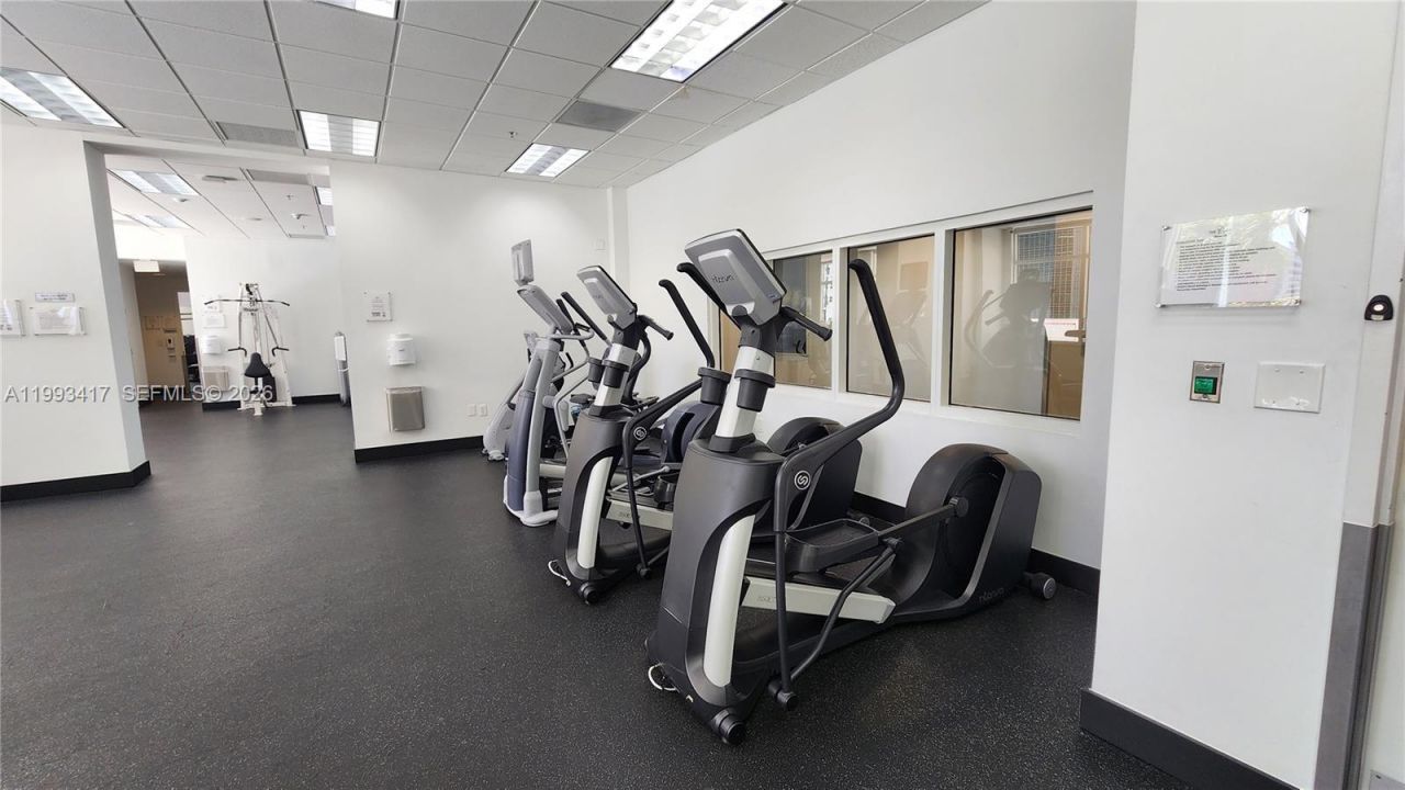 1200 Brickell Bay Dr, Unit 1510, Miami, FL 33131 Photo