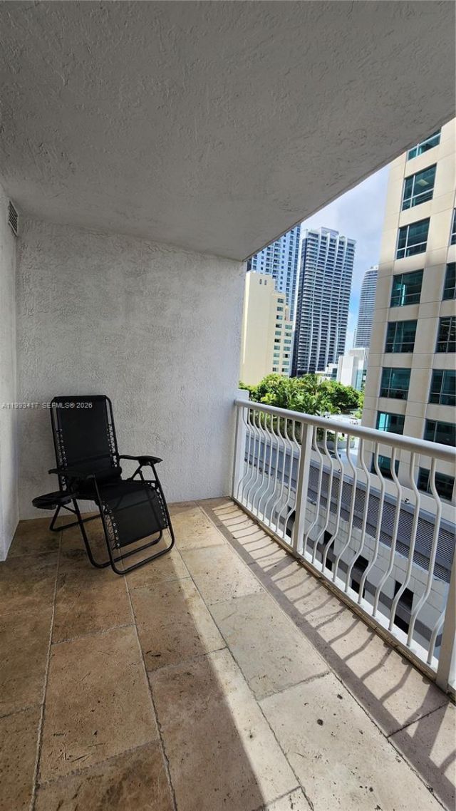 1200 Brickell Bay Dr, Unit 1510, Miami, FL 33131 Photo