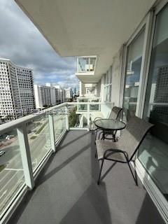 5601 Collins Ave , Unit 1219, Miami Beach, FL 33140 Photo